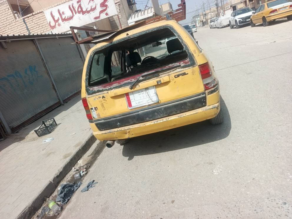 اوبل استرا محرك ٢٠٠٠ بي بخار  رقم مثنى
كير اوتوماتيك جيد جدا 
حداديه زينه 
كهربائيات كله شغاله 
السيارة راعيه متوفي وبيه قسام شراعي وعندي وكاله من زوجته  
السعر 9 اورق قفله 
مكاني النجف 
***********
