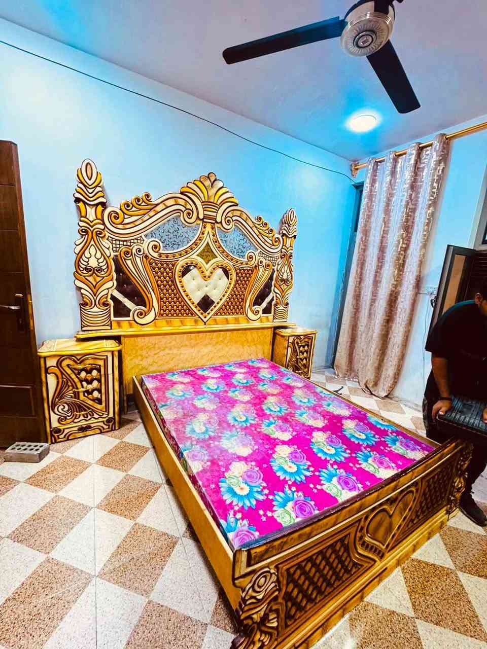 غرفه داخل وخارج صاج عراقي
ملحق عالي صاج طبيعي داخل وخارج

مع ملحقاته كامله مجرات سجج زاويه 

عاليه بارتفاع كنتور دواره كنتور عالي ملحق
نظيفه غرفه كلش 

تخت لوح خشب ٦ رجلين تزكام

كنتور مري جام الاطراف +خانات مقطع

ميز احذيه مع غرفه😍

العنوان بغداد الآمين الثانيه 

للاستفسار والطلب ***********

تتوفر لدينا خدمه توصيل 🚚 

🫶علما غرفه احلى من صور🫶
