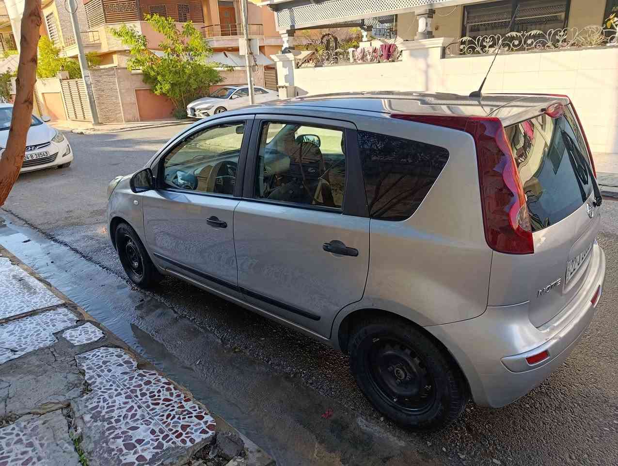 🚗 للبيع نيسان نوت هاش باك Nissan Note 2010

📌 الموديل: 2010
📌 النوع: Nissan Note
📌 المحرك: 1.4 لتر بنزين
📌 ناقل الحركة: عادي
📌 الدفع: أمامي FWD
📌 عدد المقاعد: 5 ركاب
📌 الحالة: جيدة جداً
📌 اللون: [سلفر]

✅ محرك اقتصادي وموثوق
✅ سيارة عملية ومناسبة للاستخدام اليومي
✅ مساحة داخلية جيدة مقارنة بحجم السيارة
✅ مقاعد خلفية قابلة للطي لزيادة مساحة الأمتعة
✅ تكييف
✅ زجاج كهربائي
✅ سنتر لوك
✅ رقم وسنوية جديد
✅ ABS
✅ Airbags

💰 السعر: [60 ورقة ] .

📞 للاستفسار والتواصل: [***********]

السنوية جديدة والرقم حديث وباسمي والسيارة جاهزة للفحص والمعاينة علما أن السيارة متواجدة في اربيل ،
