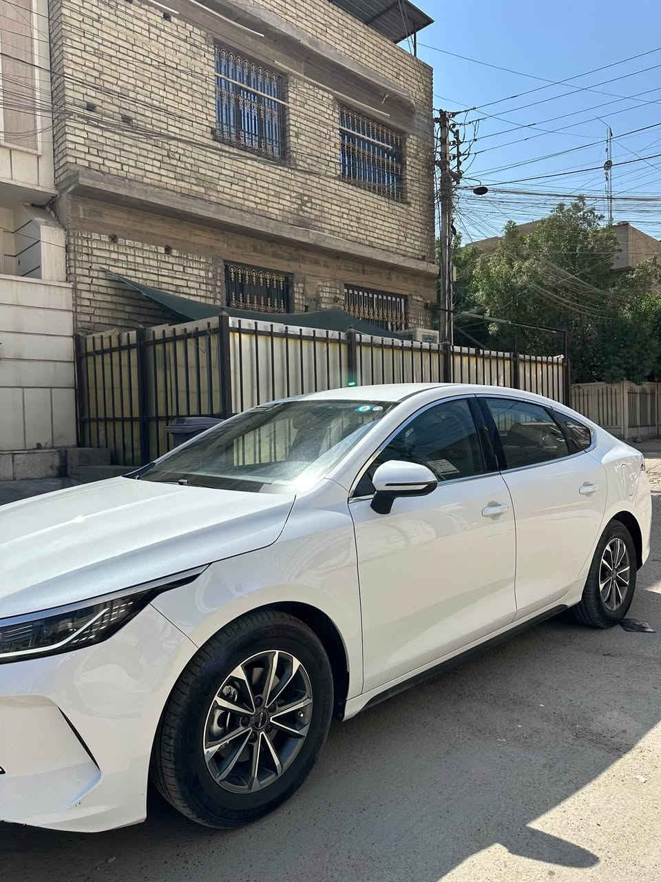 مكلف بلنشر اتصل على رقم 
السلام عليكم للبيع اومراوس بكامري هايبرد BYD دستروير موديل 2025 فول السياره عده الفتحه رقم بغداد تحويل ثاني يوم السياره بيه بارد بلجاملغ الأمامي الأيمن ورصعه بلصندوك السياره ماشيه 24 الف مكينته مفتوحه مبدل بيه يطغات مال دهن مكان السياره بغداد للأستفسار اكثر اتصل *********** مصطفى
