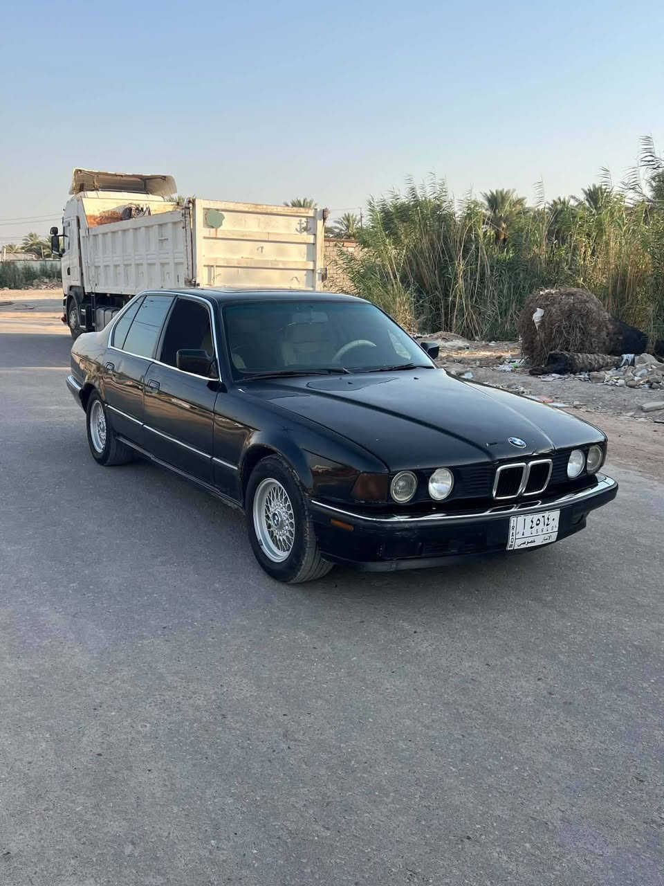 اسلام عليكم 
للبيع BMW موديل 1992
حجم 730
سياره نضيفه بمعنى الكلمه 
حداديه جديده 
  تخم تاير تبريد ثلج ❄️
كهربائيات كلها شغاله 
شاشه لمس سنتر لوك اربع بيبان 
منظومه غاز بانزين جديده 
سياره مال جناي خير من الله 
السعر 35$ وبيها مجال 
المكان بابل ـالهاشميه 
رقم الهاتف/***********
