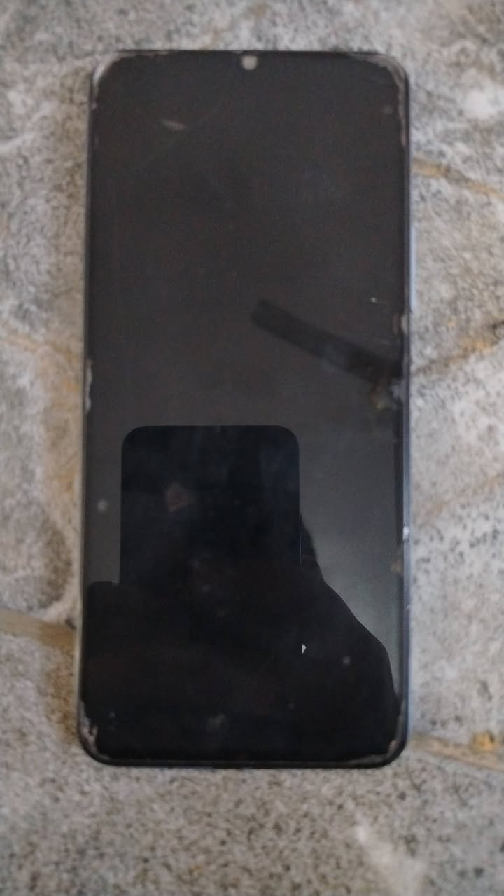للبيع هاتف مستعمل
الموديل:vivo y 51
الحاله: مستعمل نضافه 55~60%
ذاكره: 128
رام: 8
البطاريه:5000
كل شي بيه شغال 
الكامره ☑️
ال لمس☑️
خدمات كوكل☑️
دبل شريحه و كارت ميموري
مفيد لل عجائز و الاطفال 
استخدام :اتصالات تصفح دراسه  العاب: العاب مثل بيس بوبجي ماين كرافت وغيرها
التوصيل مجاني و توصيل داخل ديالى فقط 
السعر 50
للاستفسار:***********

نص مكتوب في الصور:
- HONOR X7d