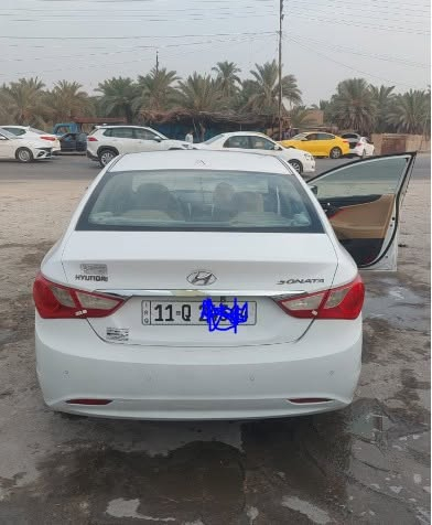 السلام عليكم 
سوناتا 2013 خليجي مكينه 2400 رقم بغداد انكليزي باٍسمي ، تبريد ثلج خير من الله جاهزة العنوان النجف الاشرف السعر 110 وبيهه مجال للطيبين ، الضرر بيه تبديل باب خلف السايق وبنيد عالبارد وشبر بقبق الجنطة للتواصل ***********
