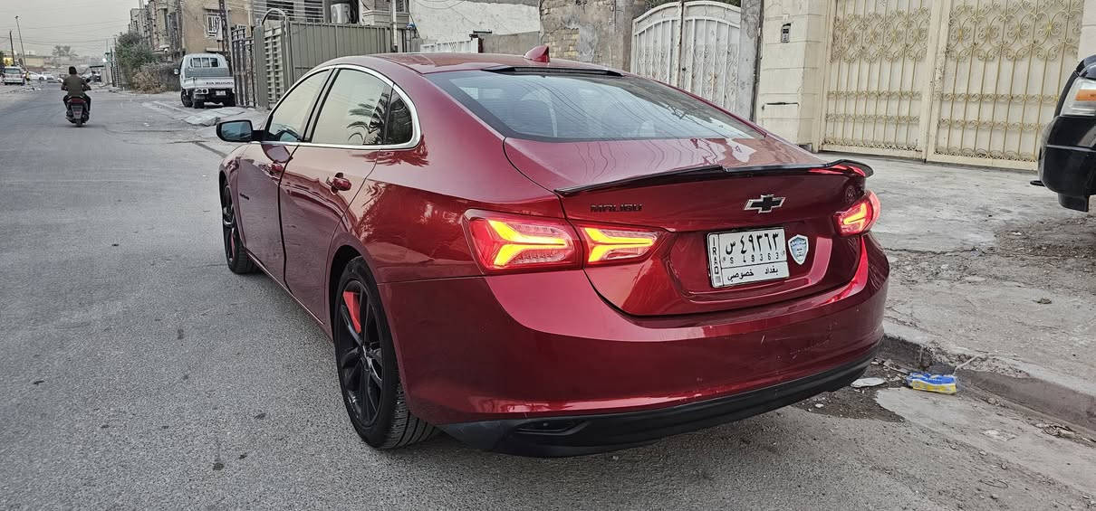 #الفئة : LT2 Black Edition
#الموديل: 2022
#اللون: احمر
#اللوحة: بغداد
#الــمــواصــفـــات :-
{1} محرك 4 سلندر 1500 تيربو
{2} كشنات مخمل 
{3} كاميرا دواره 
{4} شاشه كبيرة 
{5} تبريد امامي خلفي
{6} لايت و كشاف زنون
{7} عداد المسافات ٧١ كيلو 
{8} تحكم سترين جهتين منافذ usb
{9} كشنات الامامي وهيتر السائق كهربائي 
{10} بك لايت لد طيارة
{11} ويل كب ١٩ اسود بلادي 
{12} بصمة وتشغيل عن بعد 
صور الحادث بالمنشور 
سعرها ١٣٥ وبيها مجال بسيط مكاني بغداد رقم الهاتف *********** بغداد, العراق
