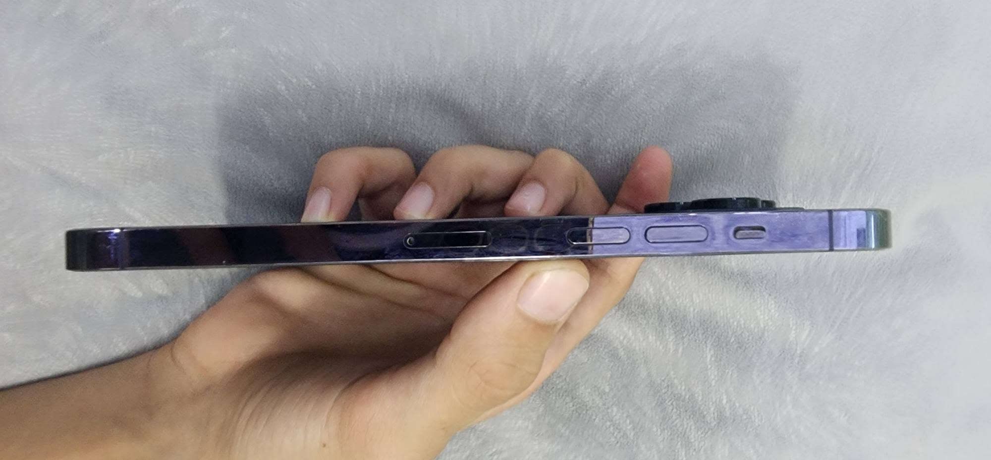 السلام عليكم
للبيع جهاز

IPHONE 14 PRO MAX 

ايفون 14 برو ماكس

البطارية: 85

الضمان: ماستر 

شرق اوسط

النضافة : 95

مامبدل بيه شي

اللون : بنفسجي 🟣

السعر : خاص

الاتصال على هذا الرقم

***********
