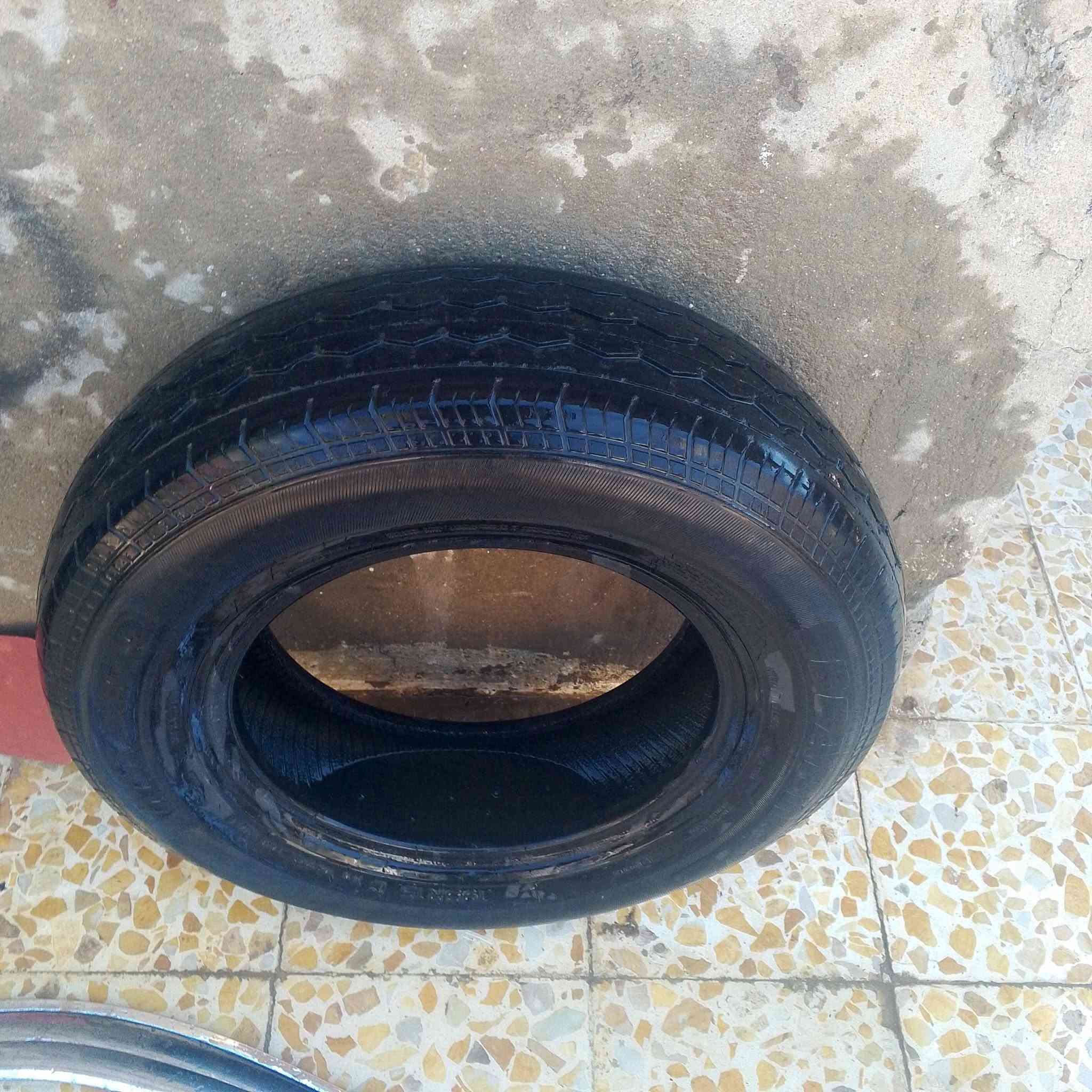 البيع تاير مستعمل حجم 15 راديتر مال فتون 30الالف بوشية مال فتون احمد البياع 20الالف شمسيات مال فتون جديد مكان بغداد المعامل التواصل الرقم ***********
