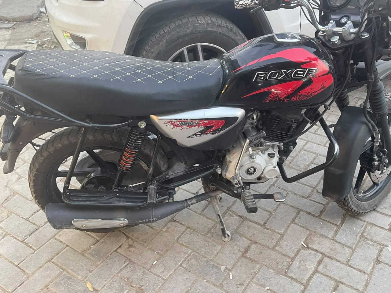 سلام عليكم بوكسر موديل 23 اوراق كامله العنون بغداد الحسينيه مال رشديه رقم الهاتف ***********
