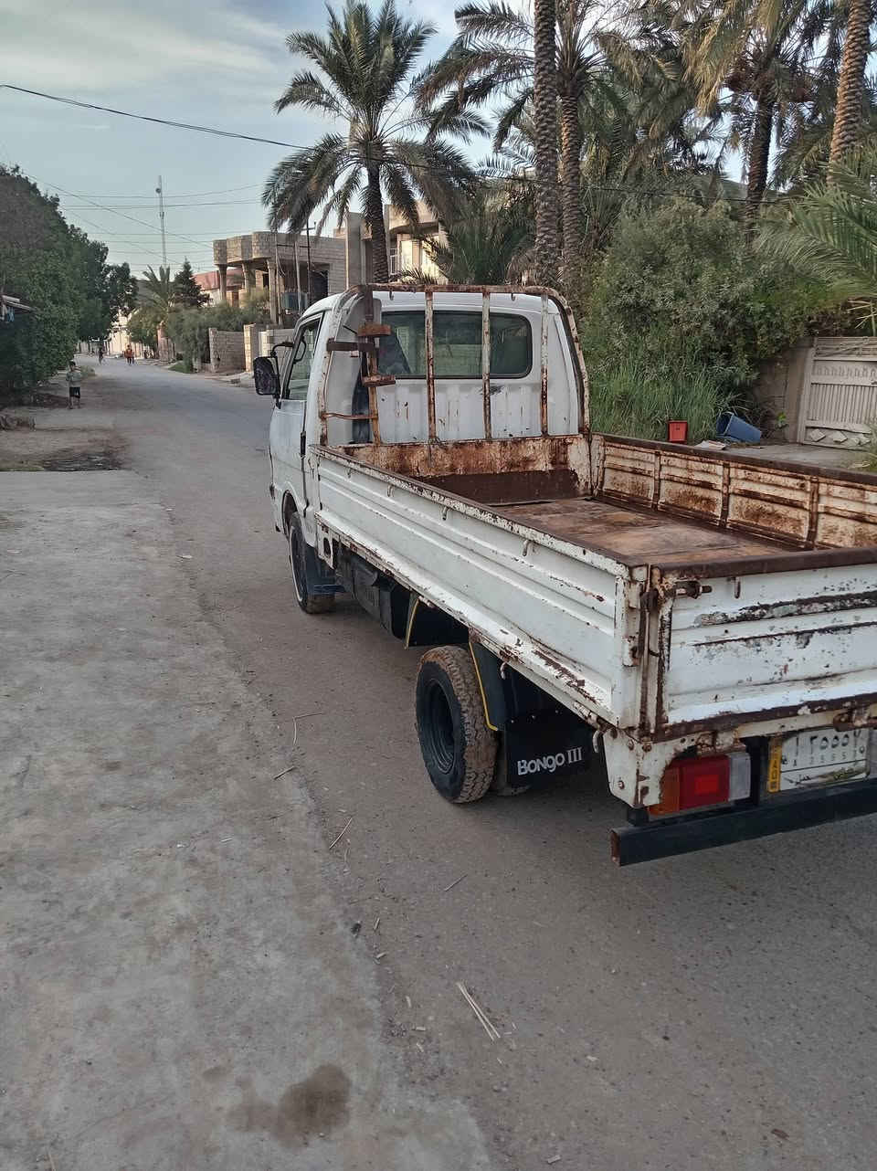 السلام عليكم كيا بنكوللبيع 96 رقم ديالى مكاني ديالى تقاطع القدس الاسود ***********
