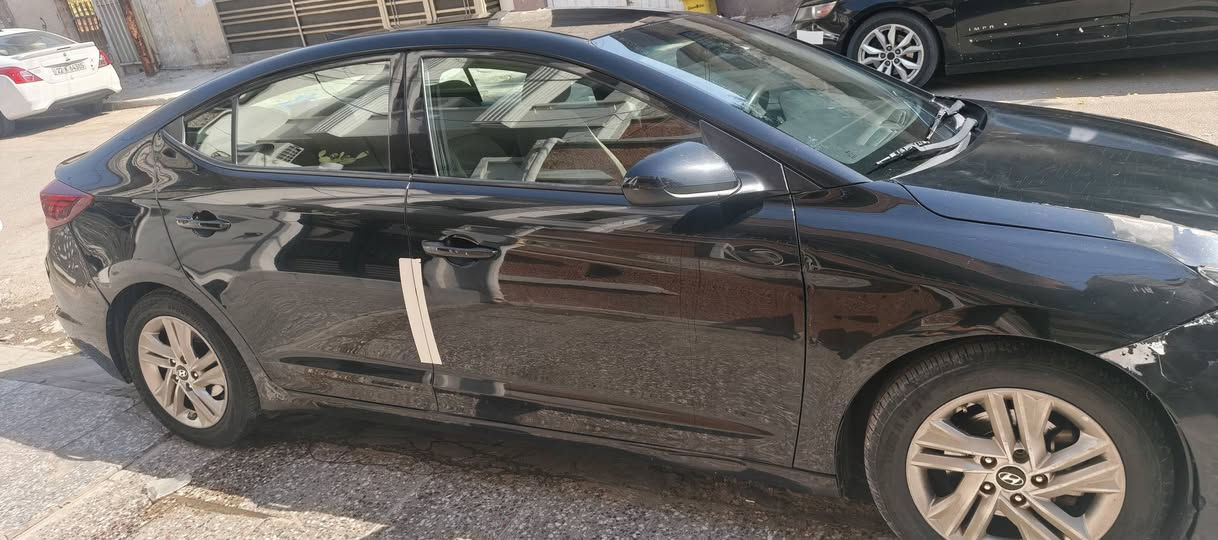 السلام عليكم النترا 19  وارد أمريكي ماشيه 98 ألف حادثها بأمريكا موضح بصوره  بيها تبديل بنيد وبارد  بالجاملغ حادث أمريكا 
بيها نقوصات. بنيد يحتاج صبغ وضربه بالباب خلف السائق وشخوط خفيفه  بكل السياره  وكل شيء  موضح بالصورة 
موقعها بغداد الشعب حي سومر 
معروضه 115 وبيها مجال 
للتواصل   ***********  متواجد واتساب
