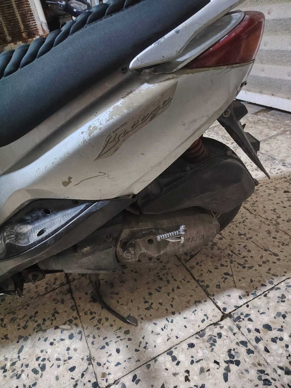 سلام عليكم دراجه بريز للبيع مختمه كله حته صندوك مختم مابيه اي شي شغاله شلعه معدل تخبل
مكاني بغداد الامين الثانيه 
رقمي *********** 
السعر ٤٥٠ وبيه مجال
