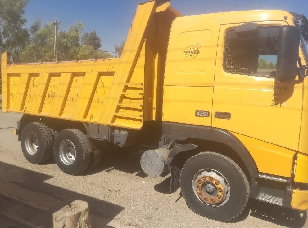 سلام عليكم للبيع فالفو موديل 2000 مجموعة شفت محرك 420 لا صرف ولا بخار  كير 3×3 شاصي مكفول قماره بلاديه تخم تاير جديد رقم اربيل بسمي تحويل مباشر  مكان السياره بغداد بسماية ناحية الوحده للستفسار اتصل ***********************
