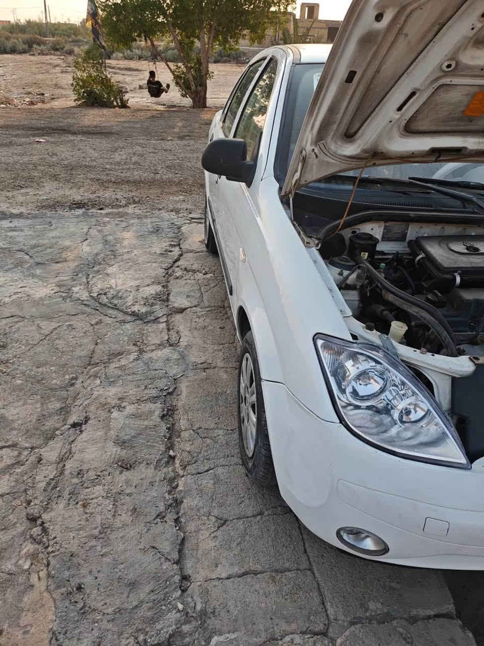 سلام عليكم سياره للبيع طيبه موديل 15 سياره جاهزه من مكينه وكير وتبريد تخم تاير جدد حداديه جديده سعر 42 وبيه مجال مكان السياره ناصريه سوق الشيوخ للستفسار ***********
