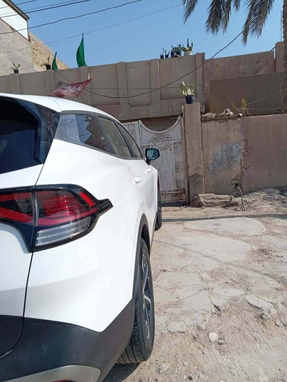 سلام عليكم سبورتج مديل 2023 فول عدا الفتحا شاشا الكبيرا  مكينه 2500  ماشيه 79 الف كير مكينه كفاله   بدون اي دواخل او ايرباك الحادث مرفق بل صور  للستفسار  ***********  او خاص
