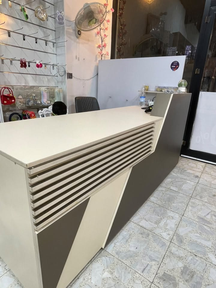 ديكور داخلي hdf للبيع جداريات +وسطيات وجهين +ميز كاشير 
*********** تواصل وتس أب فقط
النجف
