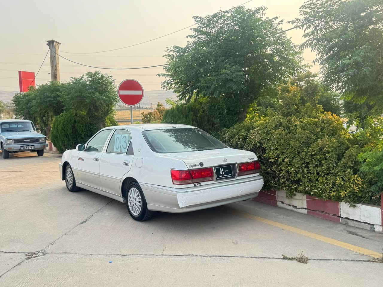 مەلیکەی بڕاوە بڕاوە
کۆدی بۆ کراوە 
مەکینە دیفۆری گەورە ١٧٥
٤ دوگەومەی پەردەو سەلاجە و ٤کوشن کارەبا
پيش ئەبەو عینەو دوای کریستڵ 
سەیارەک زؤر تازە کامل مەسرەف کراوە 
لەمسی شاشی ئیش ئەکە 
سوکانی وەک ئاو وایە 
تەقەو ڕەقەی بەشەرت 
تەبریدی ساردی لەسەر سویچ 
دەعم و لێدراو کەڤەر بەشەرت 
سەر و بن نەجەف 
سعر٣٨ گەڵاو کامە مەجال 
ژم/***********
