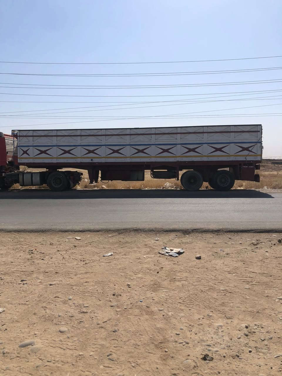 للبيع عربانه طول 12و30دناكير صيني 14تواير كلهن جدد سعر///60////***********
