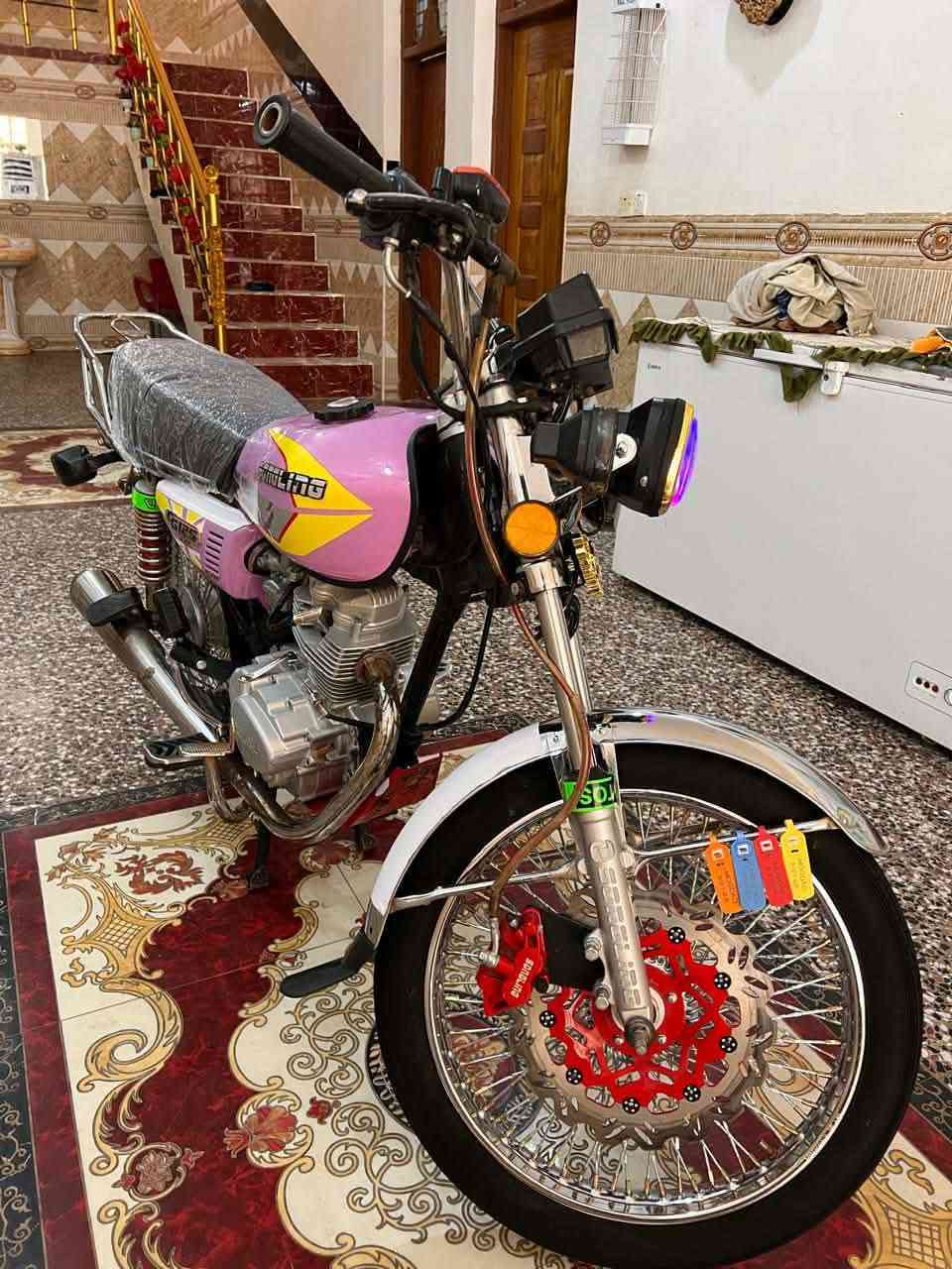 تايكر ختم سونك موديل 2025طالعه 26 مكينه مكفوله كفاله عامه وراق جدد كهربائي كله شغاله  درجه جديده ومجنبزه مكاني بابل ابو غرق سعره 575وبيه مجال ***********
