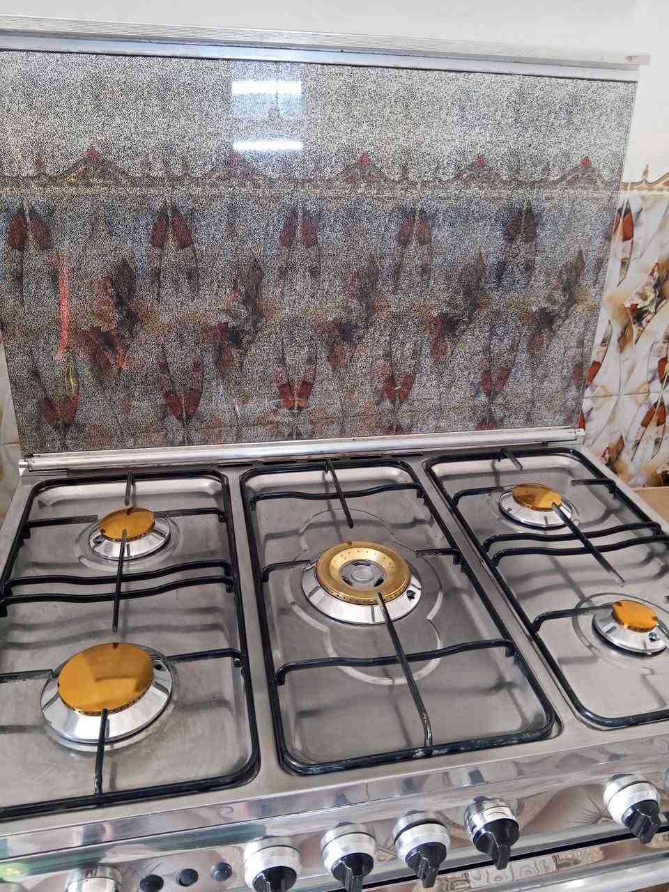 طباخ فريش مصري الباب الاول مكانه ناصريه ومقطع نار موجود الي يريده يجي واتساب ***********
