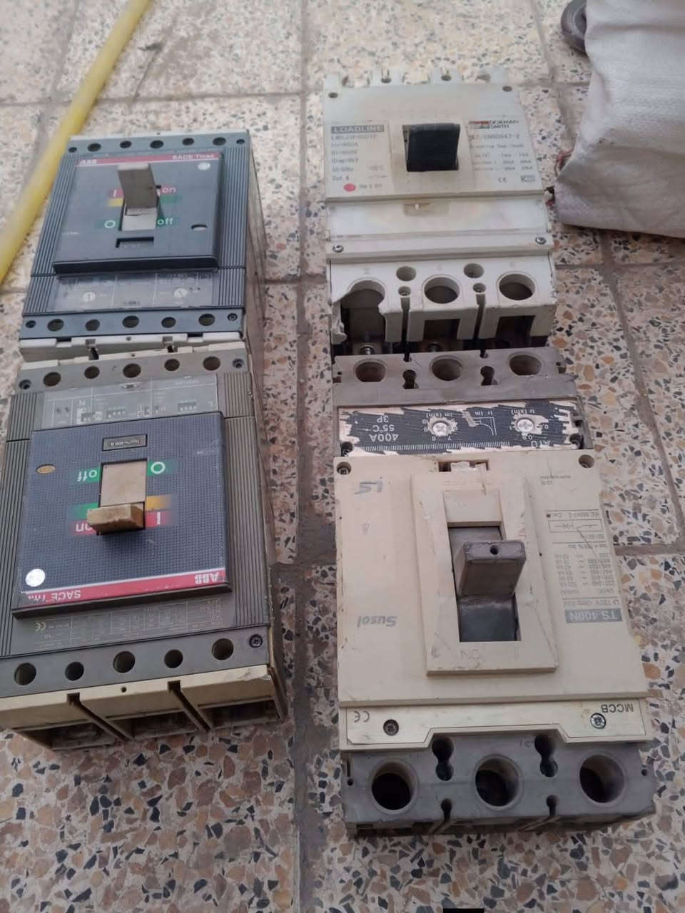 🚨🚨 عاجل | عاجل | عاجل 🚨🚨
نشتري جميع أنواع القواطع الكهربائية والكوندكترات ♻️⚡
حتى لو كانت عاطلة، تالفة أو مستعملة — لا تخليها تترمى، خليها تتحول إلى 💰

📌 نستلم جميع الأحجام والأنواع والمقاسات
📌 كميات قليلة أو كميات كبيرة
📌 أسعارنا تنافسية ومميزة بالسوق 💵🔥
📌 الاستلام من تكريت 
📌

إذا عندك قواطع أو كوندكترات قديمة، تالفة أو عاطلة، اتصل بينا وخلي نقيّمها إلك.
اتصال ***********
📞 وتس اب +964 787 695 0784

🔥 نشتري — نقيّم — نستلم —
