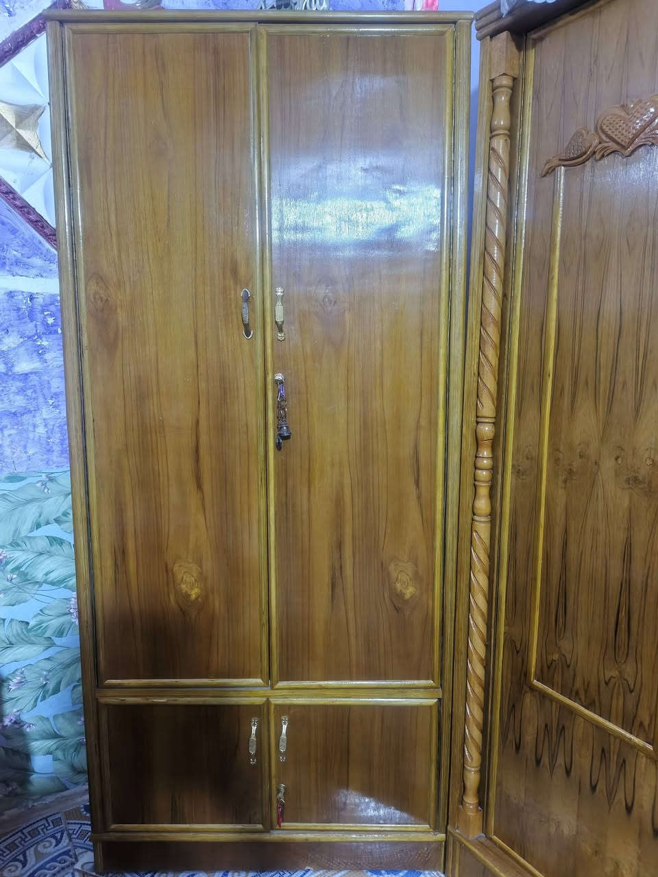 السلام عليكم غرفه كامله هي. وجربايتها تسكام في ميسان مستعجل ع بيعتها والسعر مليون و600 وبيها مجال للي يشتري الي يريد يتصل ع رقمي📱 ***********متواجد واتساب
