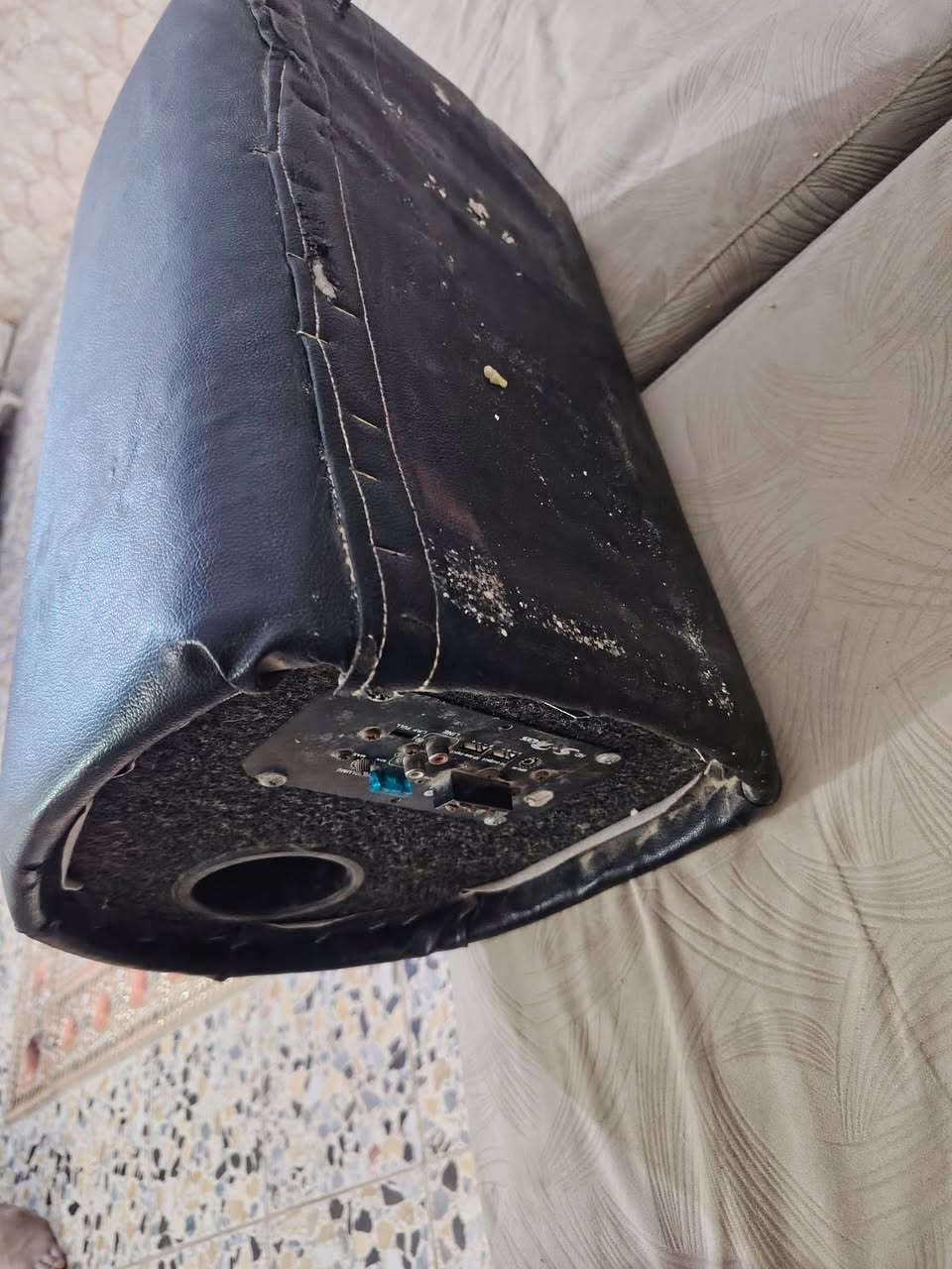 مضخم • صوت صافي • حجم كبير