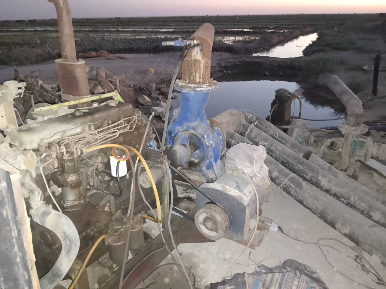 يمحرك بيركنز مال حاصده محرك لوك تجفيت جديد عليه خنزيره10ب8ضغط عالي مع جنريتر45امبير للبيع كامل صوندات سحب كل وحده طوله7متر مذب متحرك***********
