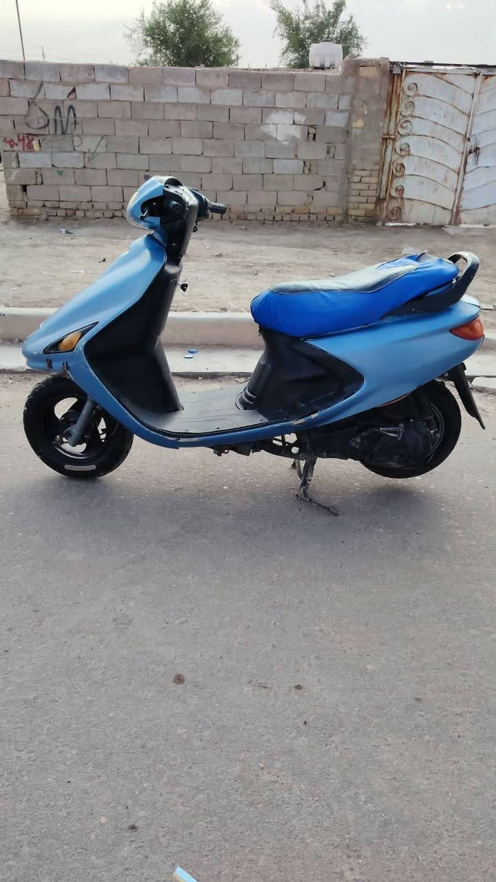دراجه فراشه للبيع نظيفه وجاهزه من كل شيء وكلها شغاله ب 350 وبيها مجال مكاني الديوانيه جامع شاكر هندس  ***********
