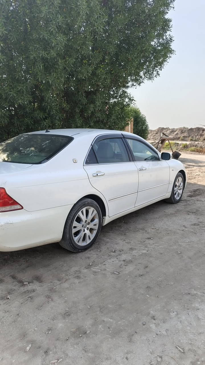 السلام عليكم شاهينه 2005 شاصي 82 مكفوله كفاله عامه من كلشي مواصفات فتحه 3دكم اربع بصمات ابواب رادار امامي  حساس امامي خلفي داخل بيجي السعر 148 للاستفسار اتصل ***********
