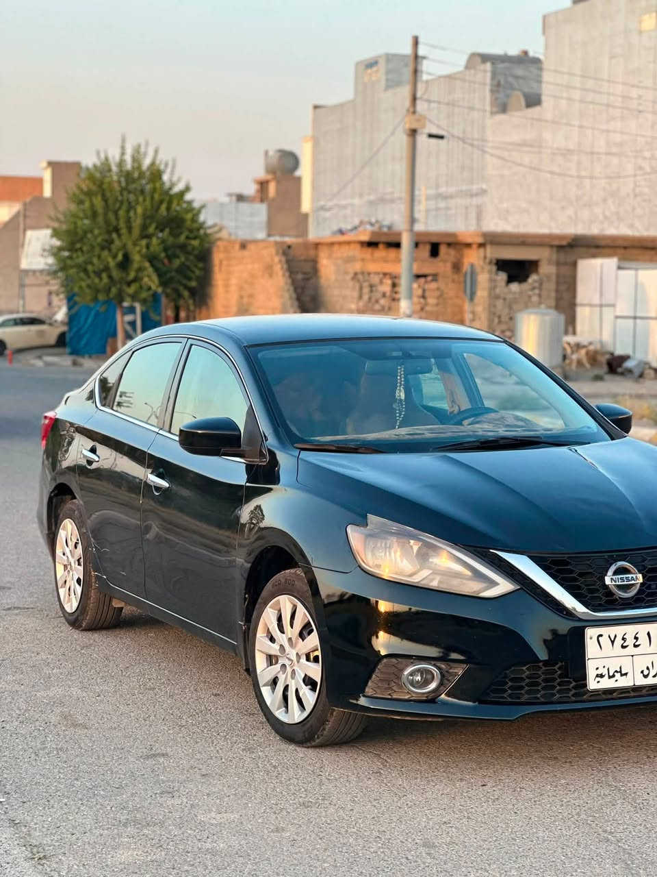 Nissan sentra2017
دوو پارچه بوياغ بونيدو چاملغى دواوه به بى ناو گردن 
سه ياره كه هين ماله هين مه عره ز نيه 
چوار تايه ى لوكى له ژيره 
ته حويلو وه كاله به شه رتت به يانى بيكه ناو خوته وه 
سعر ١٠٣وه ره قه 
ژم.***********
شوين كه ركوك
