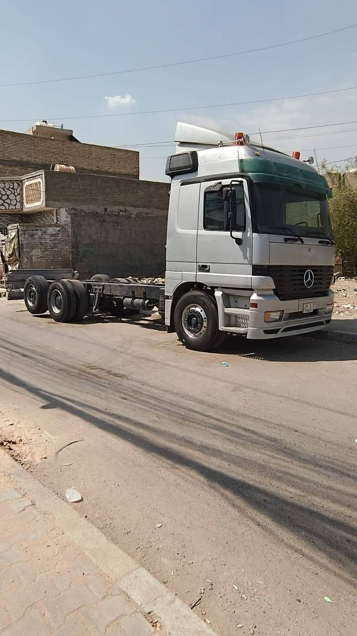 سلام عليكم سياره موديل ٢٠٠١ سنويه السنه ٢٠٢٩ رقم دولي رقم بصره سنويه تقرأ شاصي وجوانب متحركه سياره ع وضع الشركه مكفول كير ومحرك واكسل برغي ما مبدل بيهن علماً مشي السياره ٥٠ ألف سياره صبغ شركات تتدفئه وتبريد تخم تاير ما ماشي باتريات جدد 
الرقم ***********
غير متوفر ع الماسنجر
