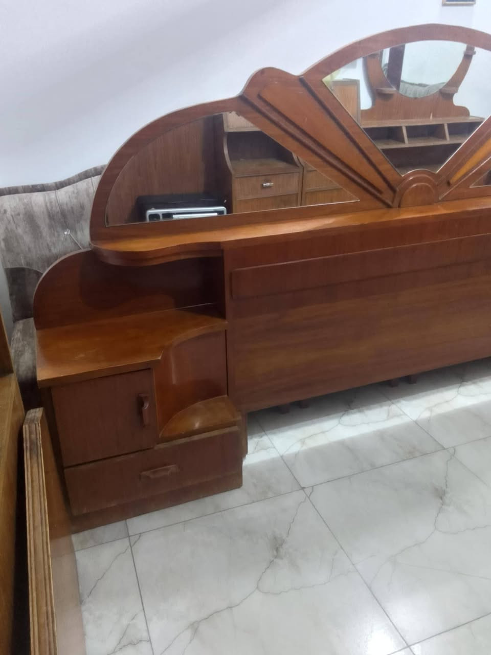 السلام عليكم غراض للبيع الإتصال على الرقم *********** بأسعار مناسبه
