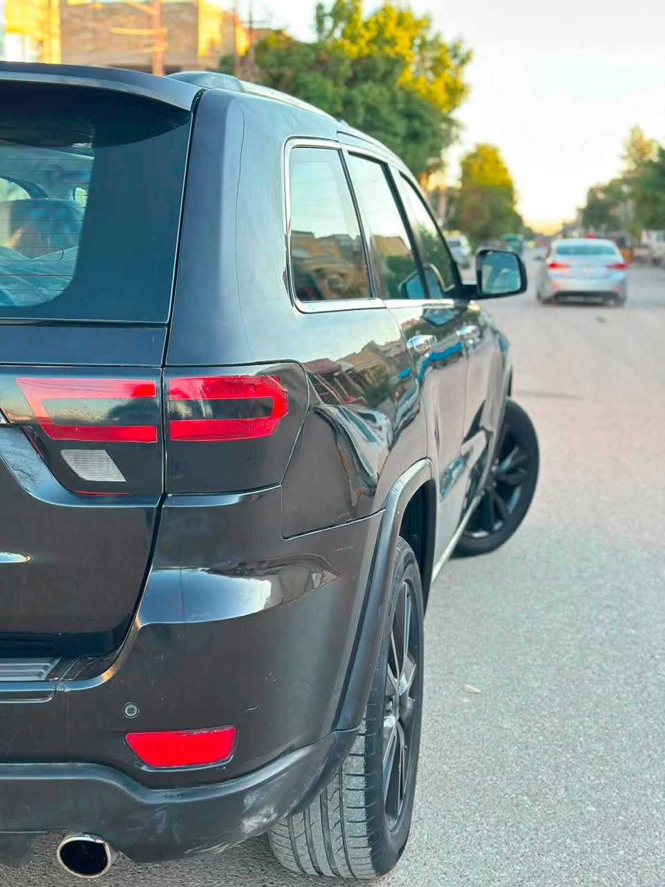 السلام عليكم
للبيع    2013 Jeep Grand Cherokee L Limited

جيب ليمتد  1/1

رقم بغداد الجديد 

بأسمي تحويل ثاني يوم

المواصفات:-

بصمة تشغيل 

بصمة ابواب وصندوق

تشغيل عن بعد 

بانوراما

كشنات جلد 

كشنات كهرباء

كشن خزن ميموري

دمام خلفي

حساسات خلفي

مكينه 3600 سته سلندر 

السيارة بيها صبغ عام حادث امريكا جاملغ وبنيد 

رايدها ب 115 وبيها مجال بسيط 

عنوان بغداد الكرخ

***********
