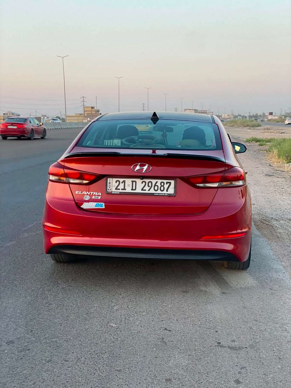 السلام عليكم النترا كندي موديل ١٧
تبريد ثلج منضومه كامله 

محرك ٢٠٠٠ دوش شركة

كير at شركة 

ضررها جاملغ ايسر وبنيد تبديل والجاملغ الايمن رش صبغ 

بيها اللغد تعديل بسيط والشاصي بيه خصره نضريا ما مبين اصلا بس ابو السونار يكلك بيه خصره بسيطه 

سعرها ١٠٧ مكاني بغداد ابو غريب 

***********
