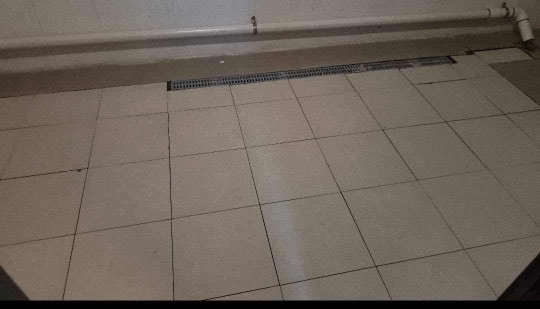 حديقة خلفية • تركيب كامل • بورسلين