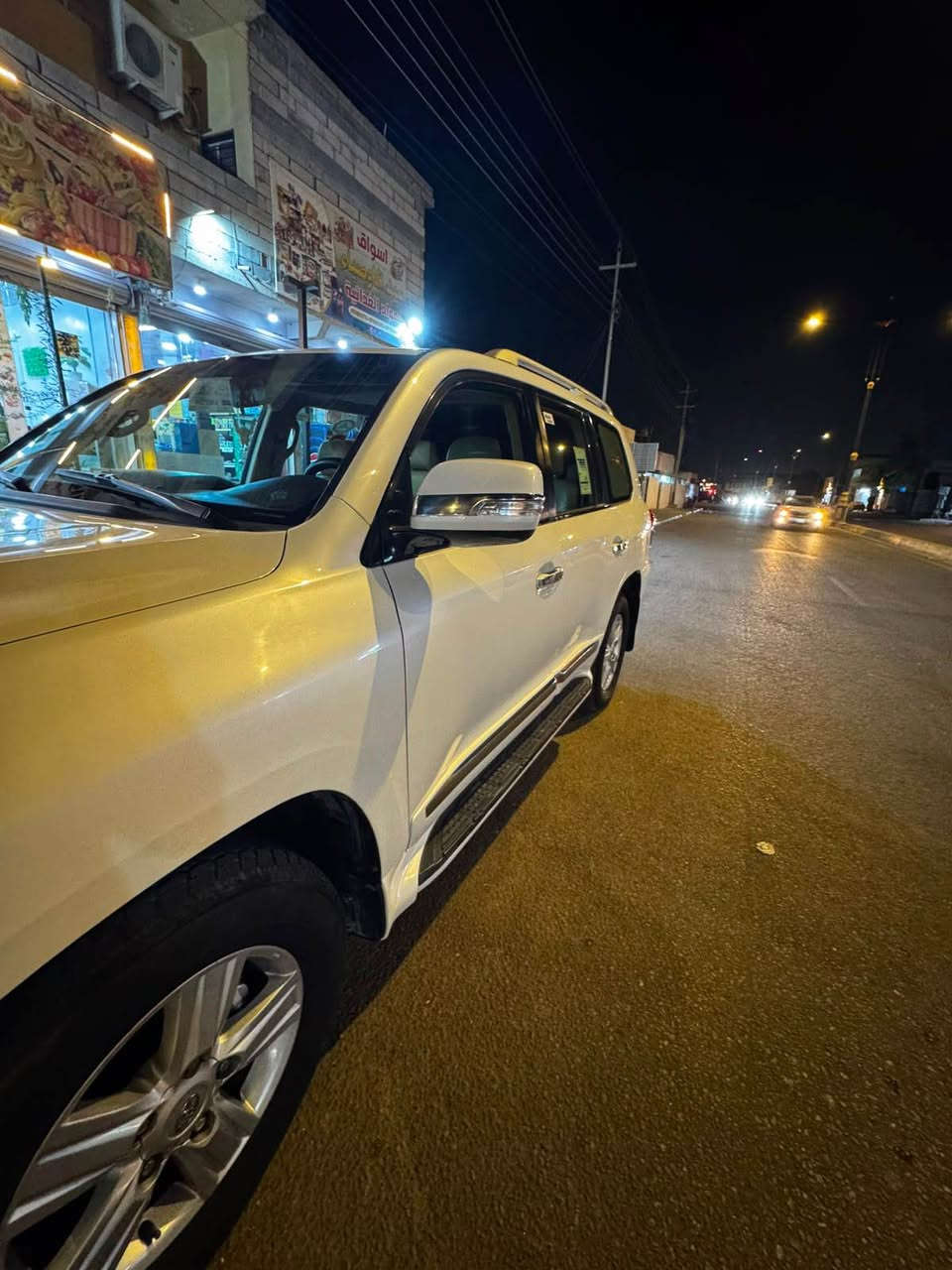 لاندكروز GXR • ٢٠١٣ • مكفول صبغ