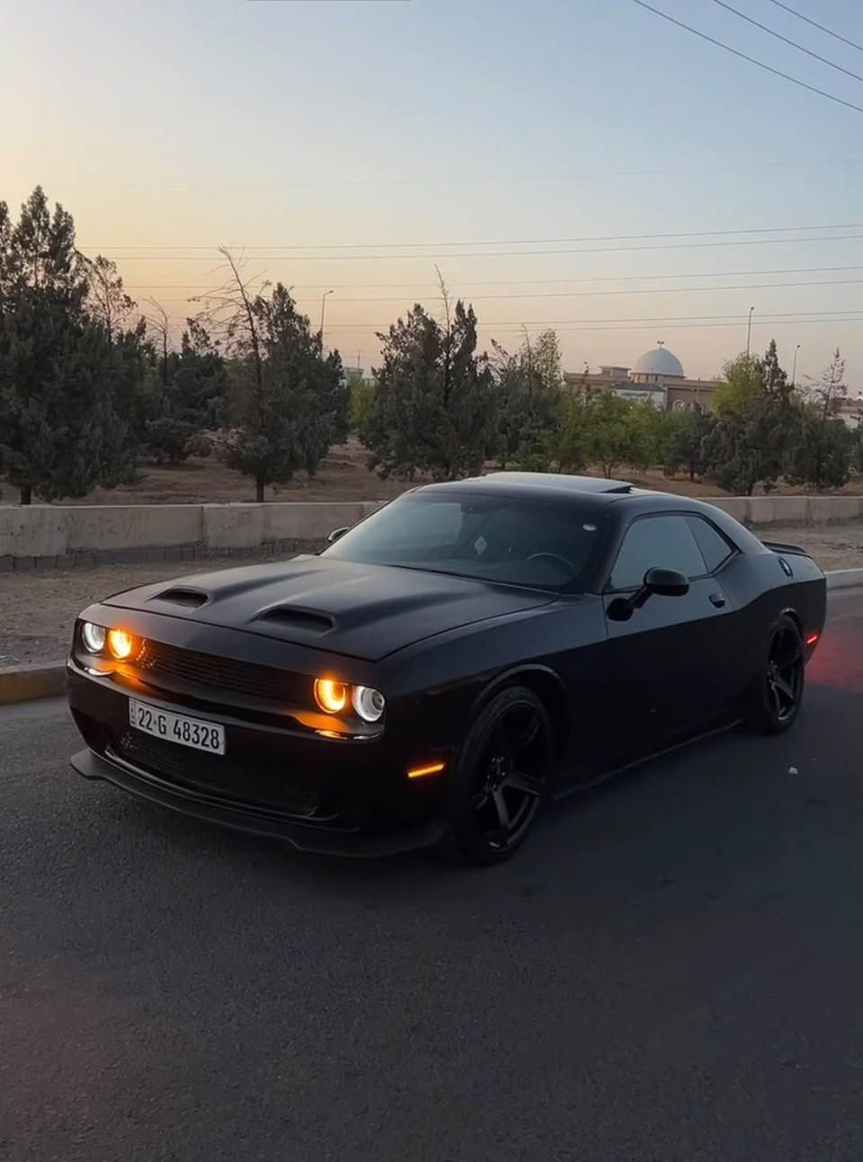 کوردی و عربی:👇🏻
🚘🔥 دۆج چالنجەر 2017 SXT Plus.  ⭐ 
موواصفات:

• سڵایت
• بەمسە و شەغال
• ڕاداری پشتی، پێشی و تەنیشتەکان
• سیستەمی دیاریکردنی خێرایی(تعدید سورعە)
• شەفتی سوکان
• 3 گێر، بە تەواوی چاک و جێگیر
• مۆدەکان: Default / Custom / Sport / Track
• شاشەی Uconnect + Apple CarPlay
• سەماعەکانی Alpine بە کوالێتی بەرز
• ویلی SRT
• تایەکانی شوارب بە تەواوی
• بۆنیتی هارلمـی ئەسڵی

🔧 مەکینە و گێر:

• 6 پستن
• مەکینە، گێر و سیستەمی کارەبا بە شەرت 
• هیچ مەسروفێکی تێدانیە 

🎨 پارچەکانی:

• لای سەکن 3 پارچەی بۆیاغ بەس لیخشانە 
• لەگەڵ چاملغەی پێشەوە
• بێ ناو گرتن بێ شانسی بەبێ بەدەنە گرتن
• تەنها ناوەوەی دەرگای قۆپەکە بەبێ بۆیاغ

✨ سەیارەکە پاک و خاوێنە و تازە بە تەواوی پۆلیش و خاوێنکراوەتەوە؛ ئامادەیە بۆ سواربوون 
📑 تحویل و بەناوکردن بە بەشەرتە

💰 نرخ: 135$
⏳ مەجالێکی زۆر کەم هەیە!
📞 بۆ زانیاری زیاتر پەیوەندیم پێوە بکەن، لە خزمەتتانم:
0️⃣7️⃣5️⃣0️⃣4️⃣9️⃣6️⃣0️⃣0️⃣
🚘 دوج تشالنجر 2017 SXT Plus

🔹 مواصفات كاملة، بشرط أن يكون كل شيء يعمل بشكل ممتاز:
* سلايت
* بصمة وشغّال
* رادار خلفي وأمامي وجانبي
* تحديد السرعة
* شفتات ستيرن
* 3 گير كامل ومضبوط
* المودات: Default / Custom / Sport / Track
* شاشة Uconnect تدعم Apple CarPlay
* سماعات Alpine فول كوالتي
* ويل SRT
* تايرز جديدة وكاملة
* بونيت هارلم أصلي 

🔧 المحرك والجير والكهرباء: 6 سلندر، گير ومكينة وكهرباء بشرط الفحص والتأكد من سلامتها وعملها بشكل ممتاز.

🎨 البودي:
* صبغ 3 قطع بالجهة اليسرى مع جامليغة أمامية، بدون سحب شاصي.
* الهيكل غير ممسوك.
* فقط داخل باب القوپة بدون سبغ

✨ السيارة نظيفة جداً، وما عليها مصروف، وتم تلميعها وتنظيفها بالكامل مؤخراً.
📑 التحويل والتسجيل على المشتري.

💰 السعر: 135$
⏳ مجال بسيط جداً.
📞 لمزيد من المعلومات، أنا بخدمتكم:
*********** أربيل, العراق

