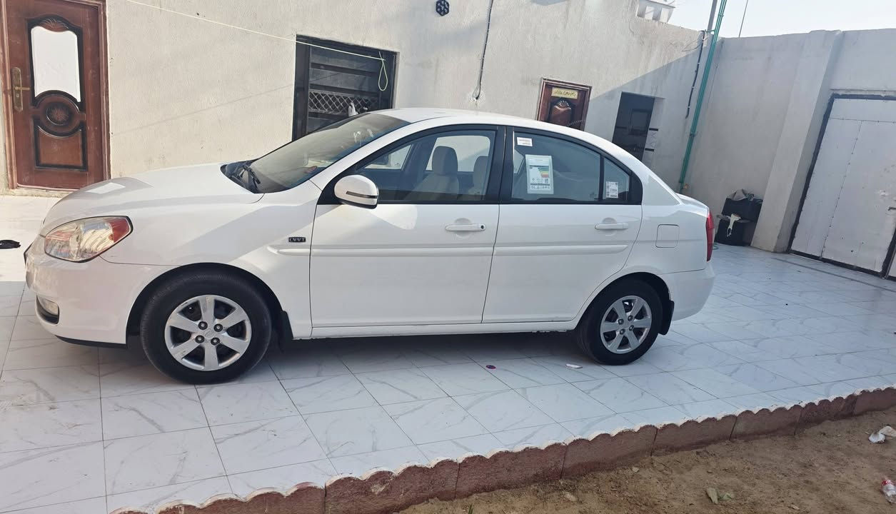 ​🚗 للبيع: هونداي أكسنت 2011 - كفالة عامة وعلى وضع الشركة 🚗
المواصفات والتفاصيل:

​الموديل: 2011

​المحرك: 1600cc (ماكينة وقير بحالة ممتازة جداً)

​الوارد: استلام الشركة العامة للسيارات

​الحالة العامة: السيارة كفالة عامة وعلى وضع الشركة، جاهزة من كل شيء وما ناقصها أي شخطة أو مصروف.

​التبريد: شغال وبحالة ممتازة ❄️

​الحدادة: جديدة ومكفولة 🛠️

​الإطارات: تخم تاير جديد 🛞

​الرقم والسنوية: رقم بصره، سنوية مجددة لغاية 2029 (تحويل مباشر)

​💰 السعر والتواصل:

​السعر: 105 ورقة ($10,500) وبيه مجال للشراي الطيب 🤝

​المكان: البصرة

​للتواصل والاستفسار: 📞 ***********
