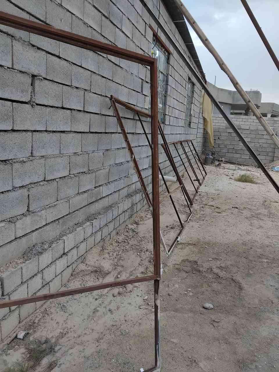 حديد سقيفة • ٦ قطع • شباك حديد ثقيل