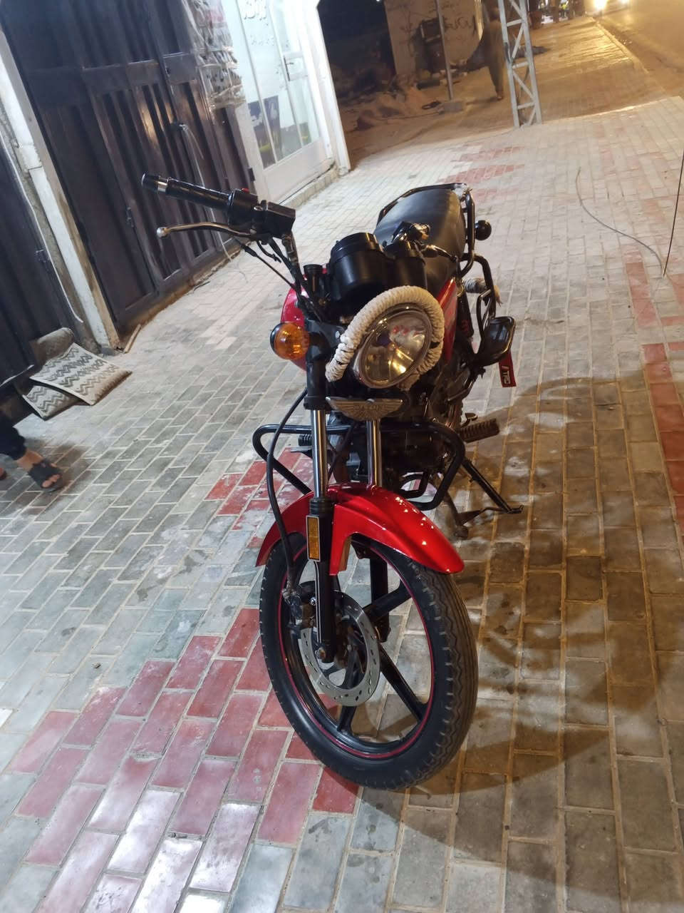 للبيع موديل 21 طالعه بل 22 أوراق أصولي مكينه 200 نظافته شوفت عينك دراجه جاهزه الشراي يتصل مكاني كربلاء الاتصال فقط ***********
