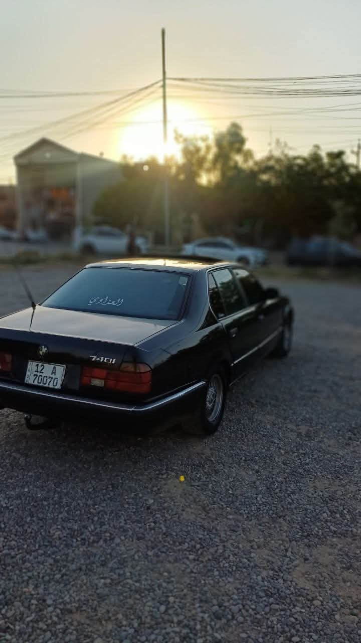 Bmw 735
مكينة 735 فل  غير متواجد ع فيس 
كير توماتيك 3وضعيات قيادة 
صبغ عام جمالية 
كير +محرك قصة 
كمبريسر تبريد جديد قصة بس البوري بينو كسر 
جامات 4 كهرب داخل جلد وصاج ضاغطة الزنجيل مال محرك سايفة بيها صوت فقط عالسلولي
تاخذ وي السيارة غراض طخم امامي كامل لان طخمها تعبان 
والسيارة مستحقة تنعيم وبولش تاخذها كاملة من ناحية قشر 
والسعر 65 وبيها مجال
واتساب حصرا ‭***********‬
