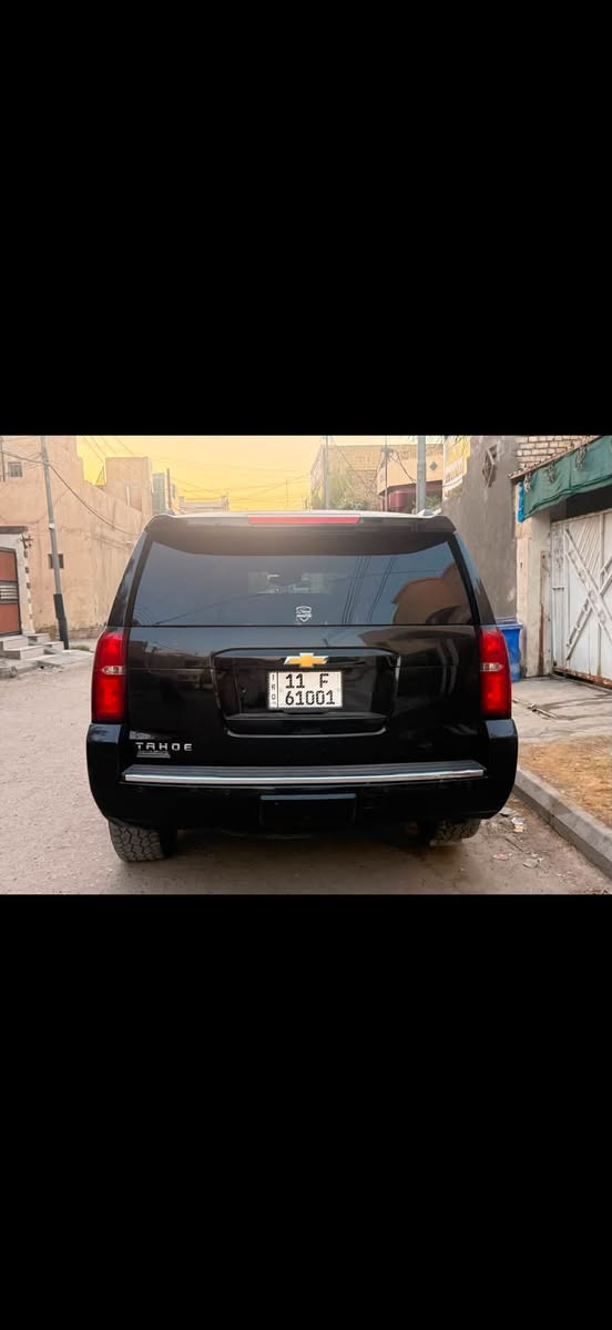 هو ٢٠١٥ رقم بغداد باسمي فول مواصفات LTZ حساسات خلفي امامي رادار امامي خلفي جانبي اشاير مري مري قلاب نقطة عمياء شاشة وسطية امامي خلفي جنطه كهرباء بيهة حساس من جوه اذا شايل علاليك وما تكدر تفتح الجنطة تمرر رجلك من جوة تنفتح الجنطه تبريد ثلج ٣ قطع مركزي الكشن هزاز فتحة سقف سكليتر كهرباء كشنات امامي وسطي خلفي كلة كهرباء كشنات تدفئة تبريد امامي وسطي خلفي خزن ميموري ستيرن كهربائي ستيرن تدفئة لايت زينون نظام ايكو يتحول من v8 الى v4 نظام تحويل يدوي من دفع خلفي الى رباعي  وبالعكس مري هيتر تشغيل عن بعد مكينة ٥٣٠٠ مكينة وكير مكفولات سيارة جاهزة وجديدة ترايك وين ما تريد اربع بصمات ابواب مزوعة مواصفات شنو ببالك بيهة بيهة صبغ جاملغ خلفي ايسر والجاملغ الخلفي الايمن بي شبرين مكاني ذي قار الناصرية مركز والسعر 275  وبيهة مجال حك جية الشراي يتواصل وياي على هذا الرقم ***********
