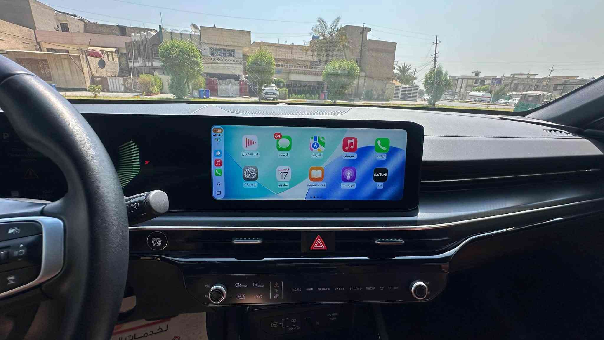 السلام عليكم كي فايف K5 GTlineوارد امريكي موديل 2025 للبيع فقط ( كتاب شهداء بأسمي تستلم وكالة بشروط المشتري من اجل الضمان) مرقمة بغداد حجم المحرك 2500 
مواصفات السيارة :-
1- داخل احمر جلد.
2- بصمه تشغيل .
3- حساسات امامي .
4- حساسات خلفي .
5- شحن هاتف لاسلكي . 
6- هاند بريك بصمه .
7- تشغيل عن بعد . 
8- مثبت سرعه .
9- نضام ABS .
10- مانع انزلاق حساس أطارات .
12- بك لايت ليد .
13- كامرة خلفية .
14- شاشه اعطال .
15- ويل كروم اسود مطعم فضي لامع .
16- رادار جانبي .
17- مراقبة النقطة العمياء
18- رادار الخطوط البيضاء 
19- نضام قيادة + سبورت + قيادة خاصة + نورمال
20- بلوتوث  .
21- فول تحكم ستيرن .
22- كحير أوتو + عادي .
23- ستيرن رياضي .
24- صندوق بصمة .
25- مصابيح خلفية LED .
26- السياره ماشية 18500 ميل وقابله للزياده .
صور الحادث مرفقه مع المنشور  السعر $20000 وبيها مجال بسيط رقم الموبايل *********** أو 
‏  ***********

نص مكتوب في الصور:
- 5 / 12 bid.cars