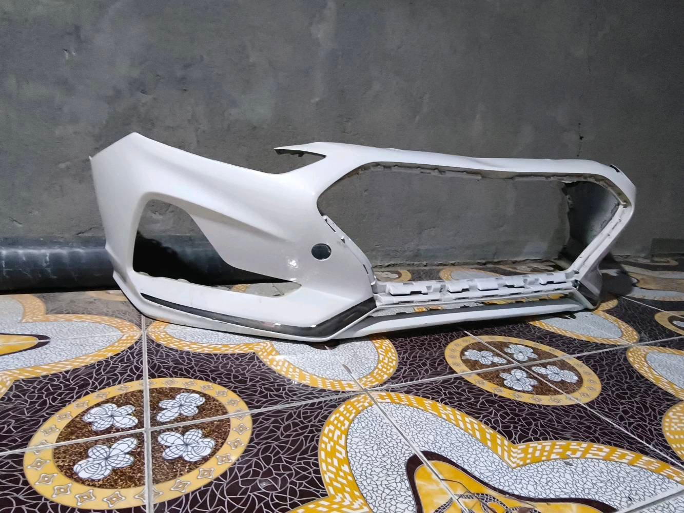 للبيع دعاميه مال سوناتا موديل 18و 19 
اللون ابيض صدفي ورد خليجي 
سعر 75 
رقم الهاتف *********** التواصل واتساب فقط