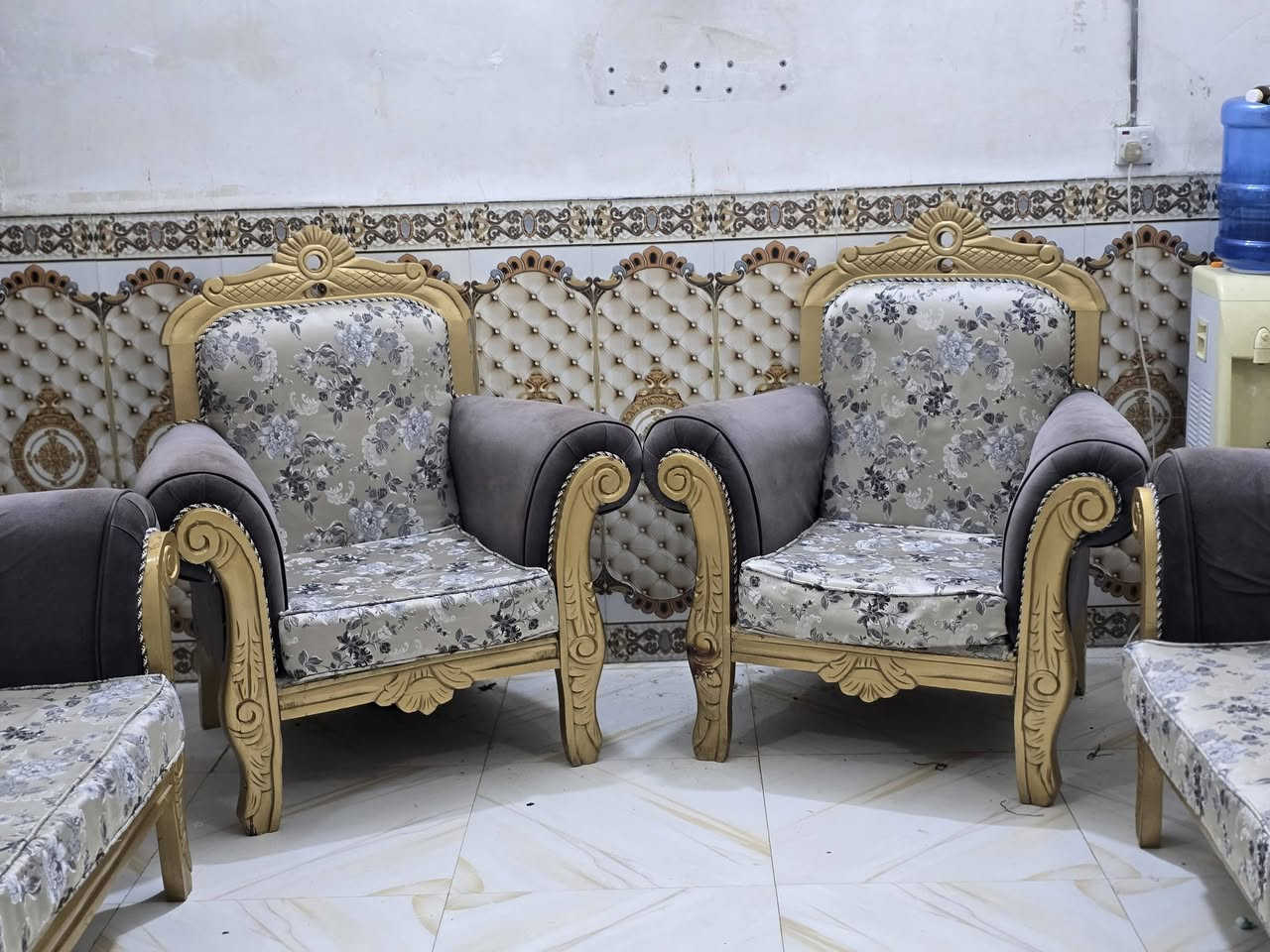 تخم زان تركي 10 مقاعد   درجة اولى نضيف مابي اي ضرر السعر350 العنوان كربلاء بدايه الامن الداخلي يوجد توصيل داخل كربلاء ***********
