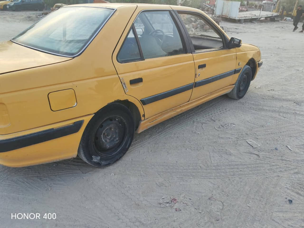 سلام عليكم بيجو 15 مكينه بيه خيط بخار كير مكفول تبريد شغال حداديه نص عمر سعر 23 بيه مجال مكاني كربلاء حر رقم***********

نص مكتوب في الصور:
- HONOR 400