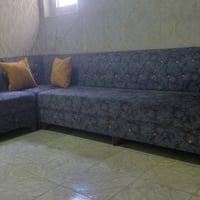 ديوان ثلاث قطع للبيع  تفصال وليس جاهز   للبيع او مراوس ديوان عري ارضي ...