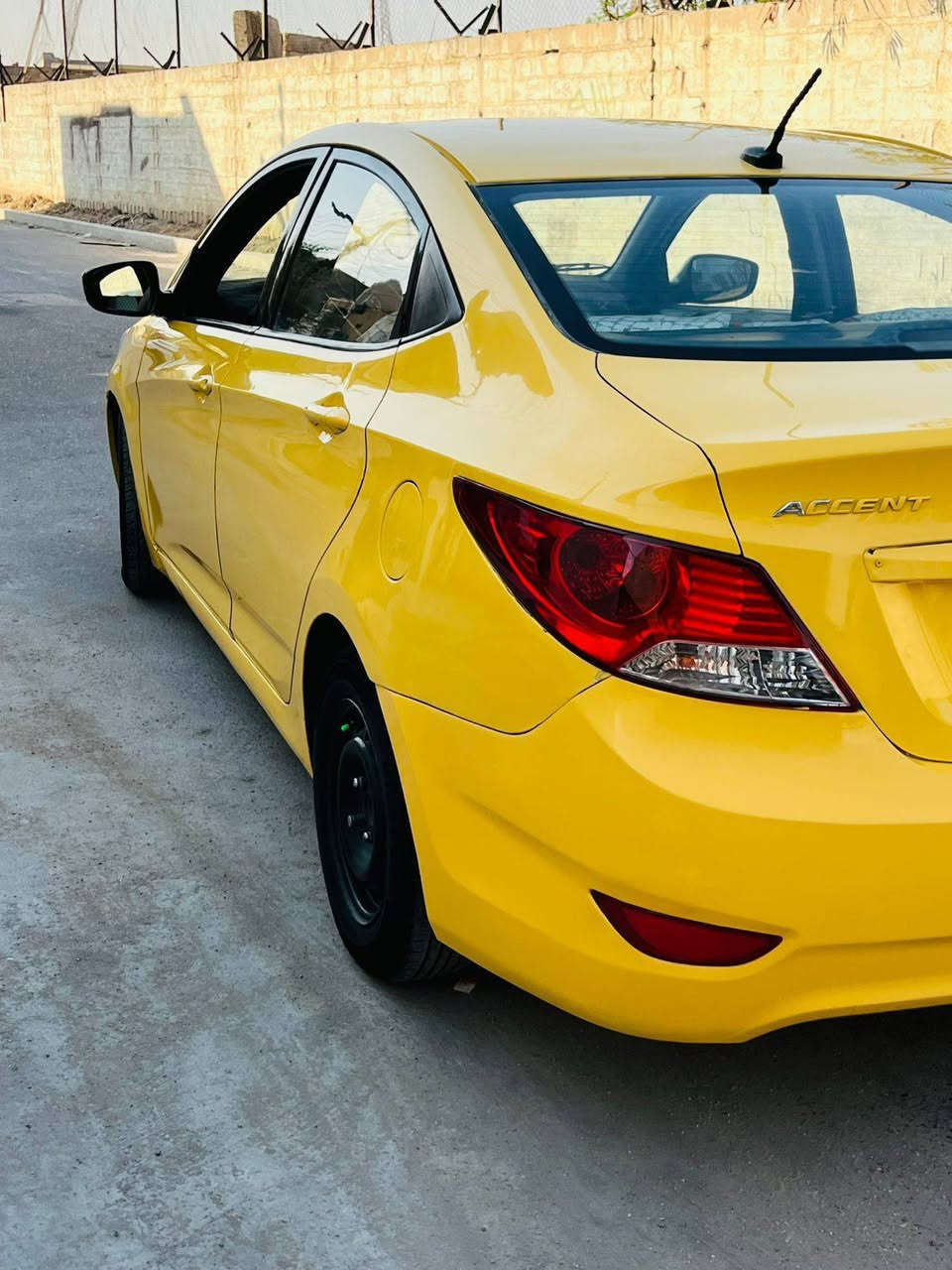 السعر65 وبيها مجال
اتصال ***********
مامتواجد بلفيس 👍🏻
مواصفات السيارة
نص فول غني عن التعريف
سلام عليكم اكسنت2014 كير ومحرك وحدادية كفالة تخم تاير جديد مكفولة السيارة  رقم بغداد محرك 1600 المرغوبة
