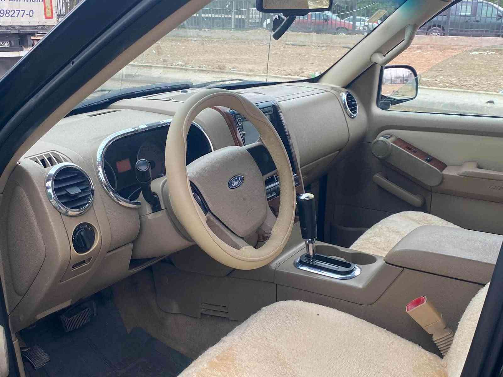 اكسبلور • ٢٠٠٧ • عنوان كلار
