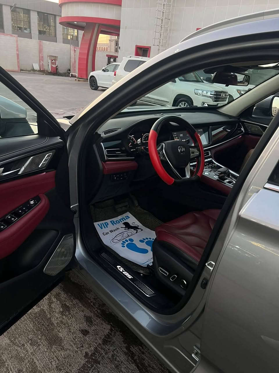 🚘 شانجان CS85 موديل 2023 | فول مواصفات 🔥

🔻 ملاحظات السيارة بالبداية:
⚠️ الرادار الأمامي ملغي
⚠️ بارد علكد شبر بالصندوق
⛽ السيارة مبرمجة من الشركة على بنزين عادي، لا تحتاج أوكتان عالي ولا أي إضافات.

🔹 اللون: رصاصي سلفر
🔹 الممشى: 46 ألف كم
🔹 الفئة: فول مواصفات
🔹 المحرك: 2.0 تيربو
🔹 بغداد – الشعب
💰 السعر: 24 مليون وقابل للتفاوض

✨ المواصفات:
• فتحة سقف بانوراما
• مقاعد جلد كهربائية
• تدفئة وتبريد المقاعد
• شاشة وسطية كبيرة
• كاميرا خلفية وحساسات
• مثبت سرعة
• تحكم بالمقود
• تشغيل بصمة ودخول ذكي
• تشغيل عن بُعد
• مكيف أوتوماتيك
• مقاعد كهربائية
• إضاءة LED
• جنوط رياضية
• حساسات أمامية وخلفية
• مرايات كهربائية
• أنظمة أمان ومساعدة بالسياقة
• وغيرها من مواصفات الفول

✅ السيارة مكفولة عدا المذكور أعلاه
🔍 الفحص مفتوح للجادين

📞 ***********
