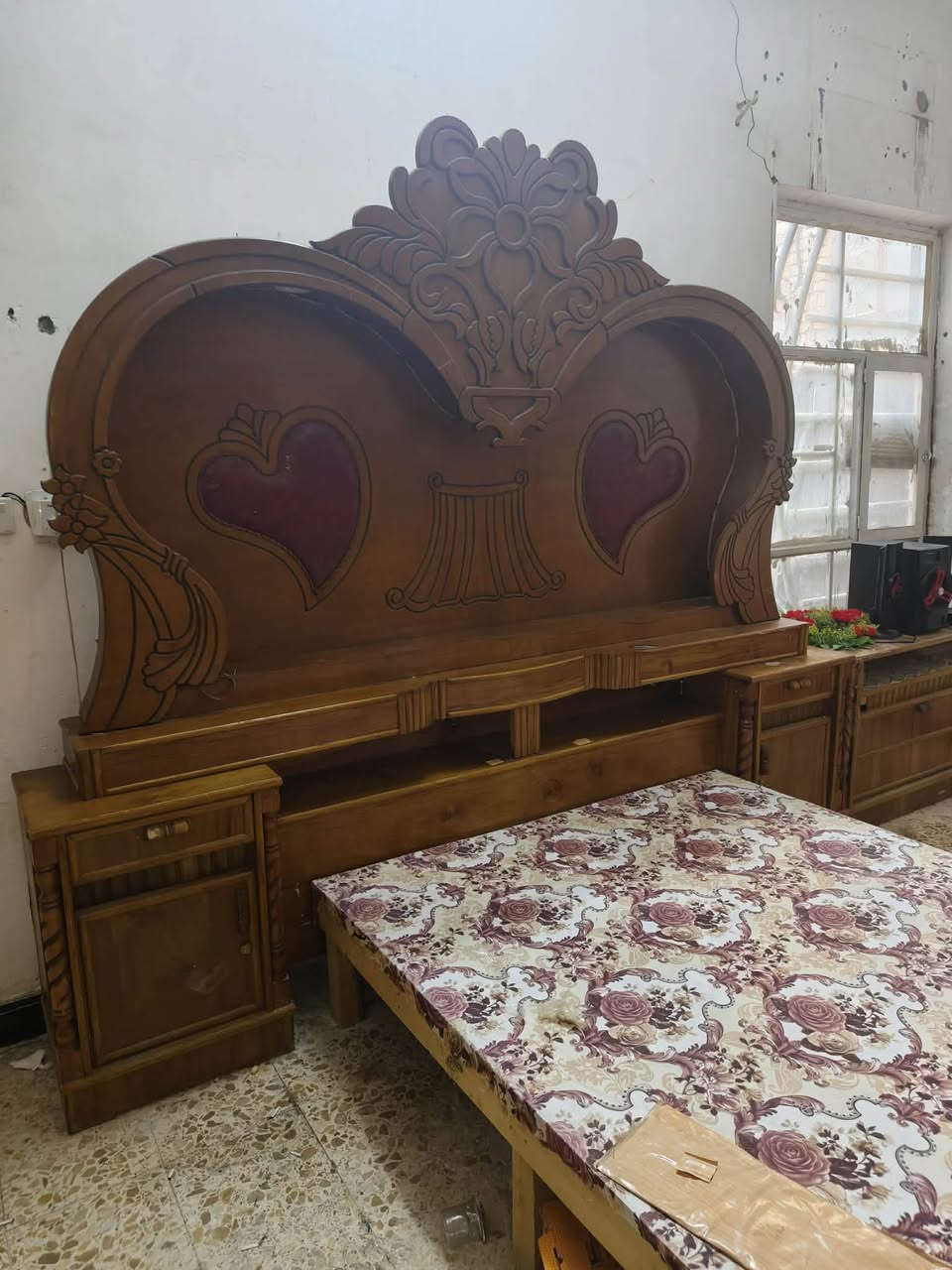 غراض منزل للبيع وصاحب اثاث هذا رقمه بي واتساب ***********
